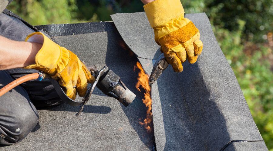 Professional residential roofers in Lakewood, OH